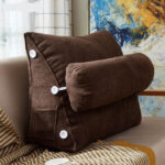 Coussin triangulaire marron