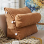 Coussin triangulaire orange