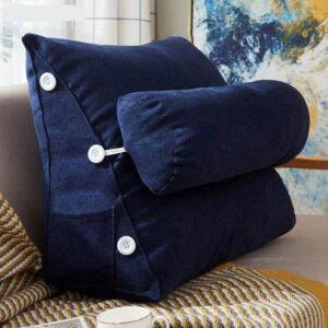 Coussin triangulaire bleu marine